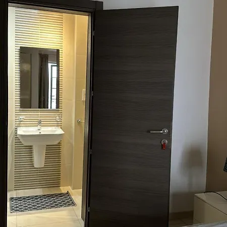 Balutta 3 Bedroom 3 Bathroom Lejlighed